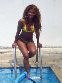 Brazil babe Abby Lee gets
